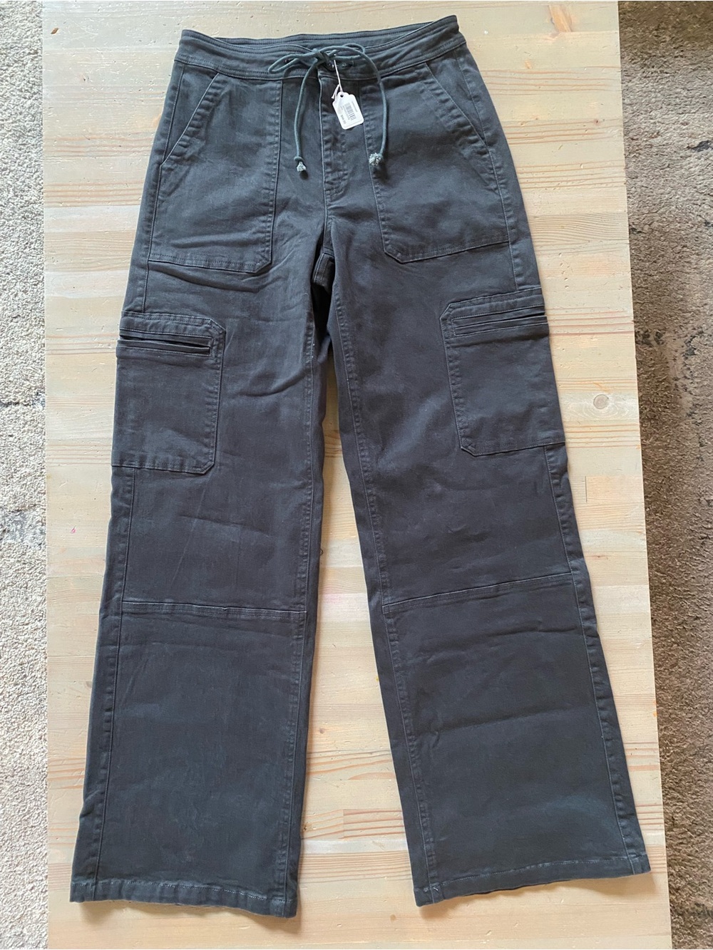 Millibon Charcoal Dark Gray Cargo Pants - Size: Small - Picture 2 of 6